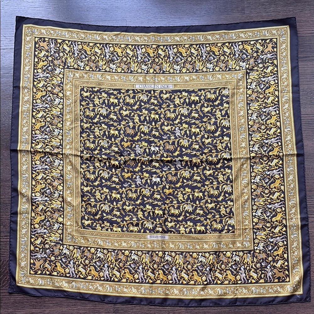 GENUINE HERMES SCARF - CHASSE EN INDIE - 34 x 35 INCHES - VINTAGE SCARF